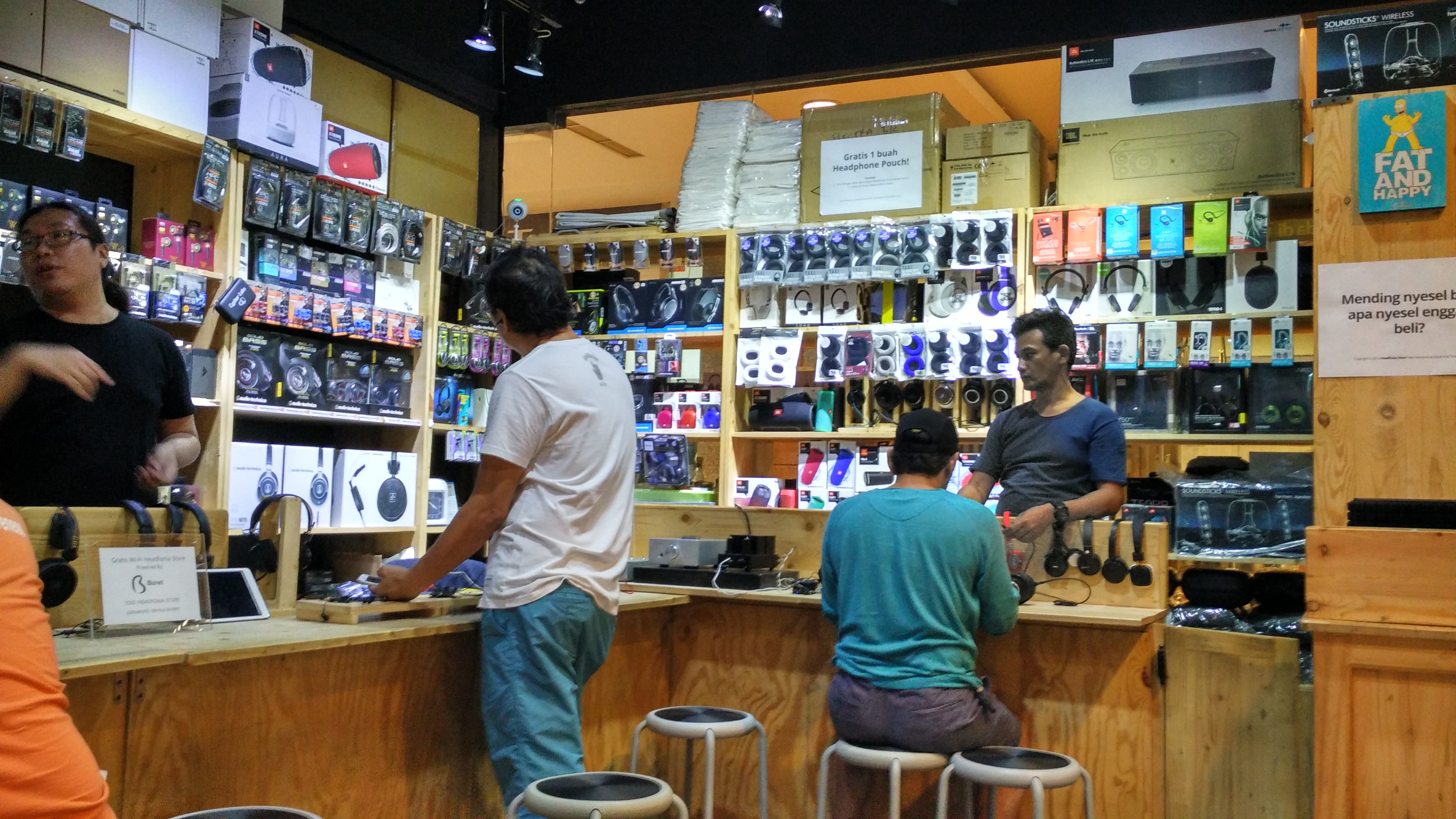 headfonia-senayan.jpg.jpeg