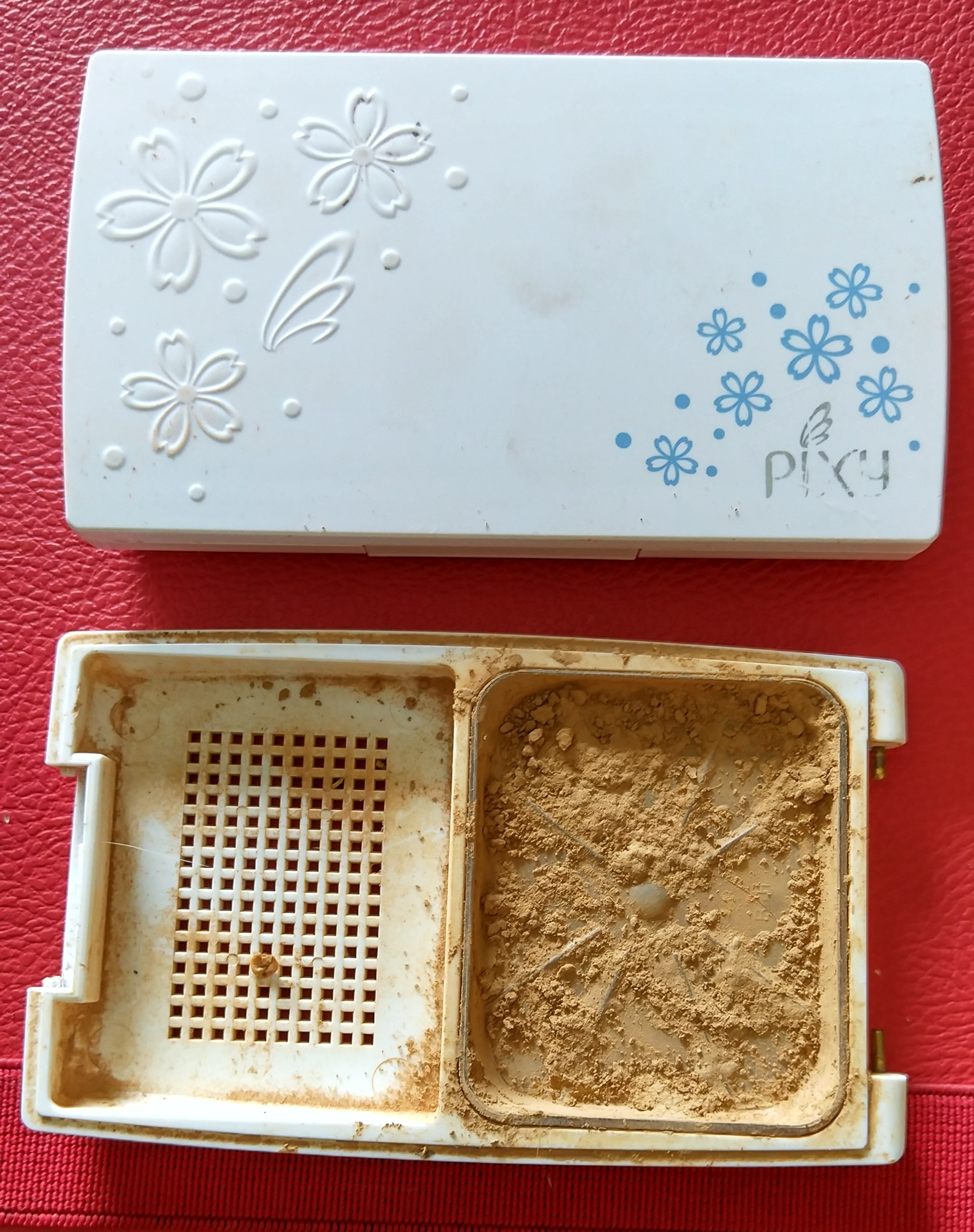 pixy two way cake.jpg