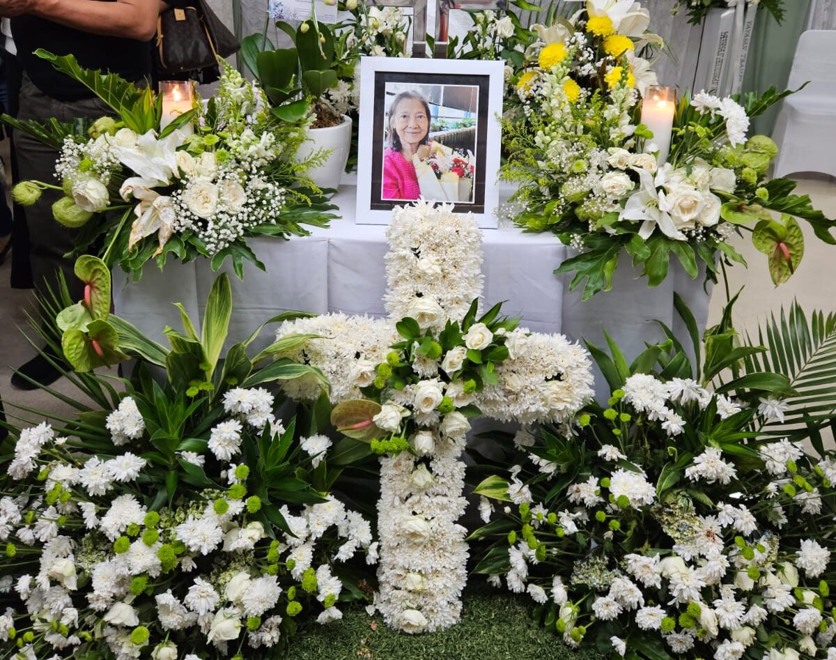 Sebuah Obituari untuk Mba Julia